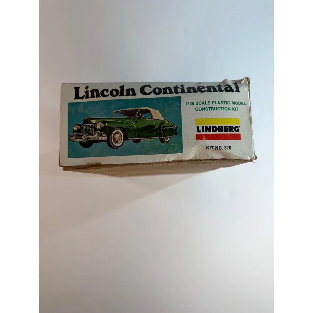 Lindberg 1/25 Lincoln Continental Classic Model Kit No 370 Vintage 1948 Car